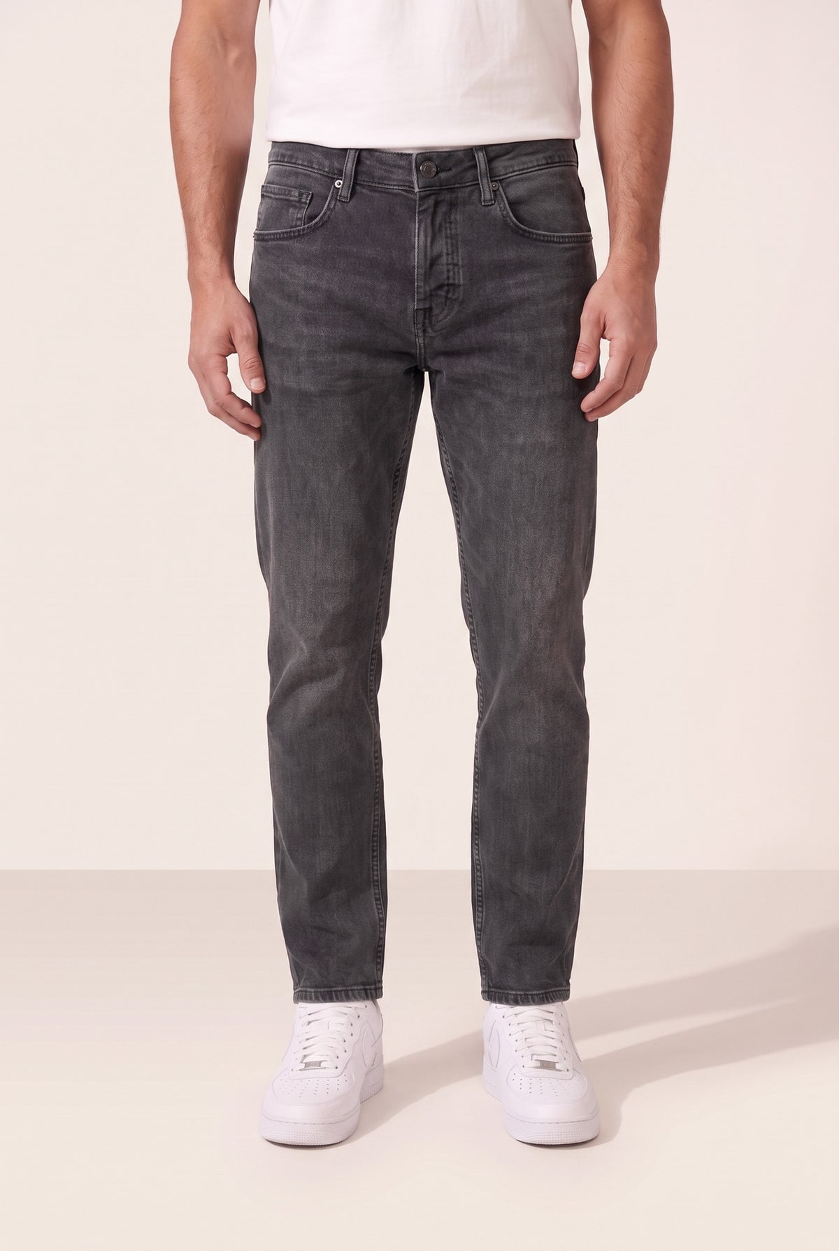 Milano Slim Tapered Jean (5901-F03-1)